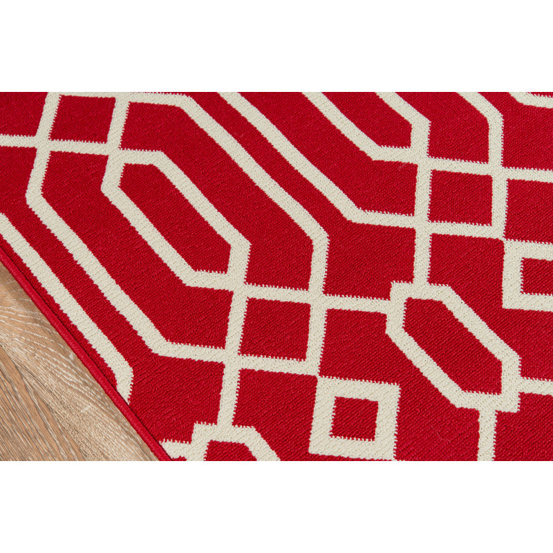 Beachcrest Home Halliday Traditional Red Indoor/Outdoor Area Rug